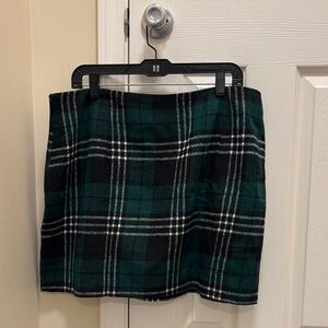 XXL Plaid Green and Black Women's Skirt